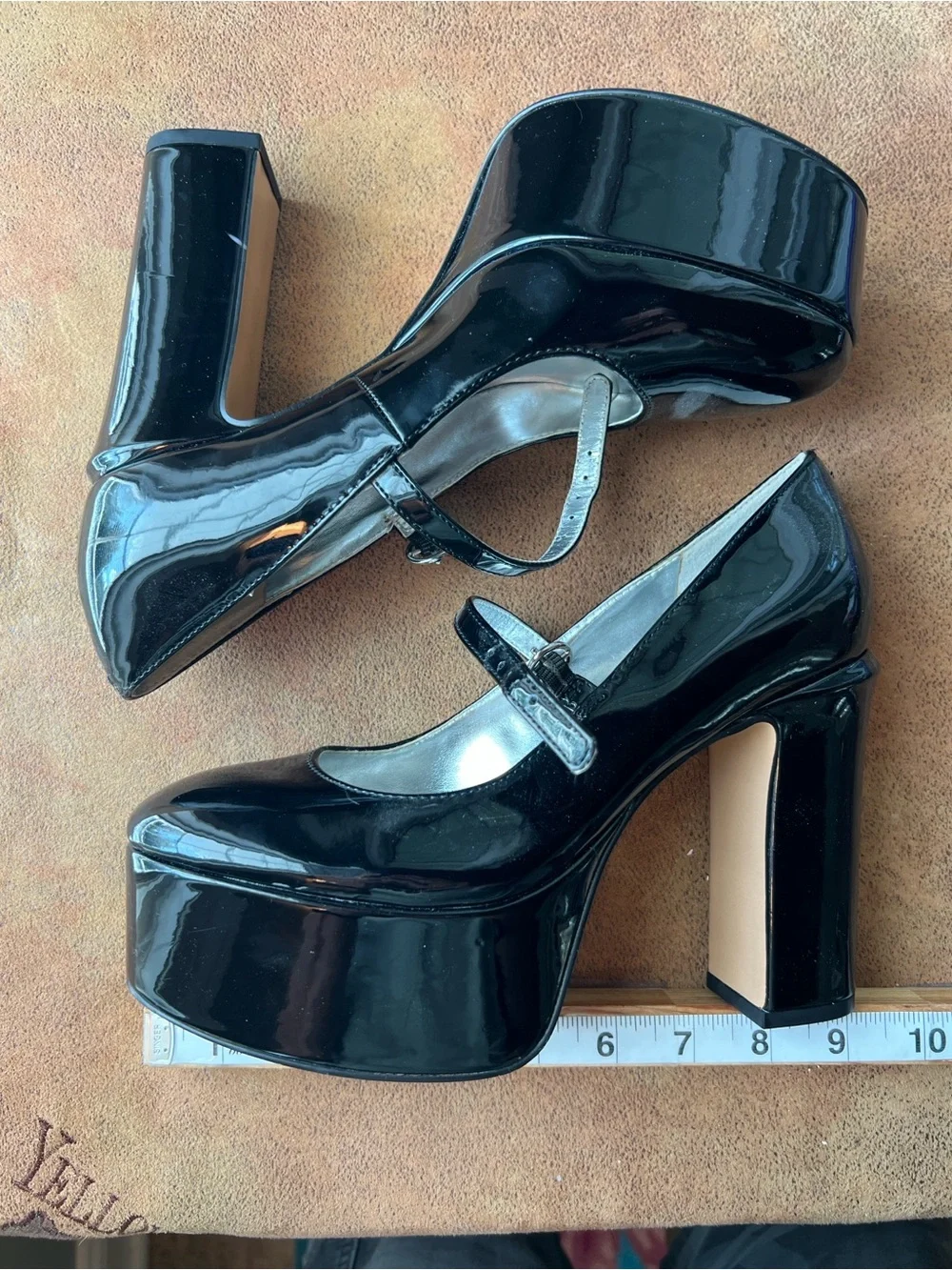 Mix No. 6 Black Patent T-Strap Mary Jane Pumps. Size 6.5